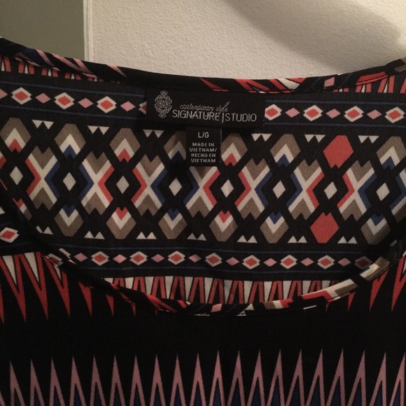 Black Blouse 👚 - Picture 4 of 4